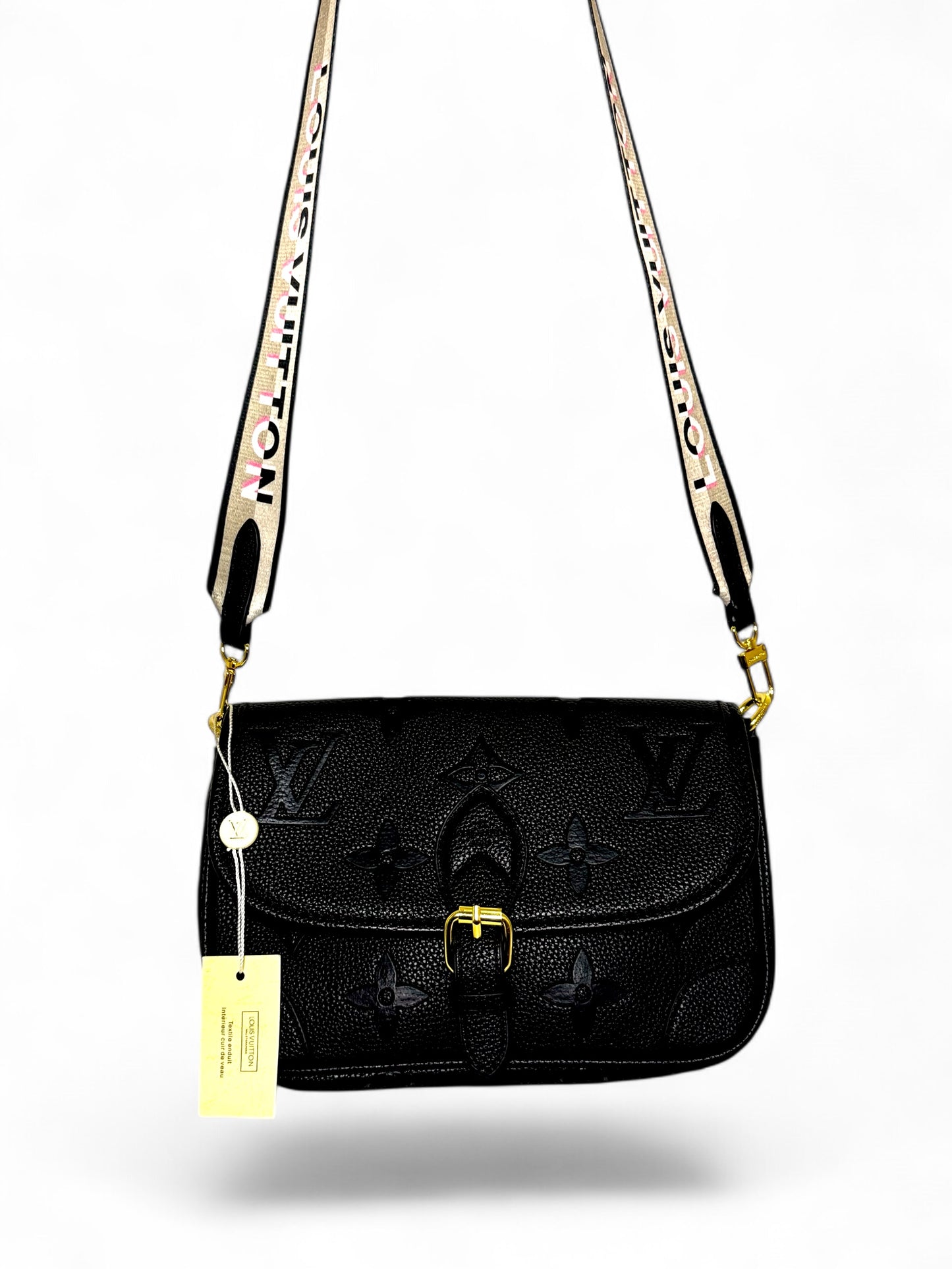 Damen Handtasche trendig & elegant in der Farbe Schwarz