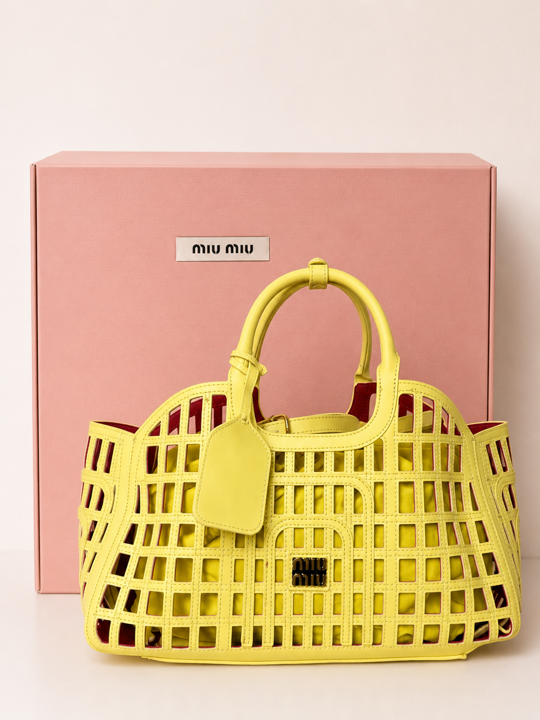 Damen Handtasche trendig & elegant in der Farbe Gelb