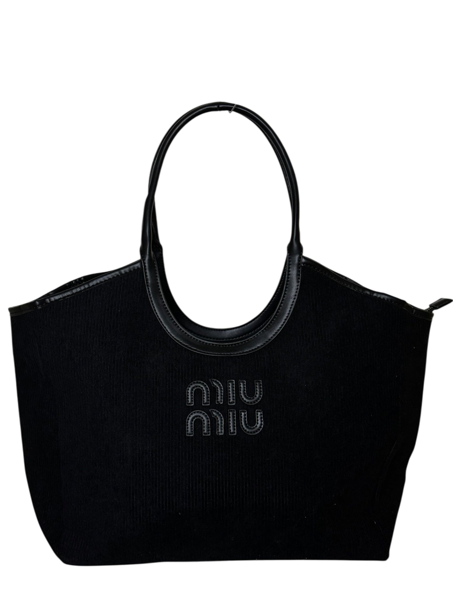 Damen Handtasche trendig & elegant in der Farbe Schwarz