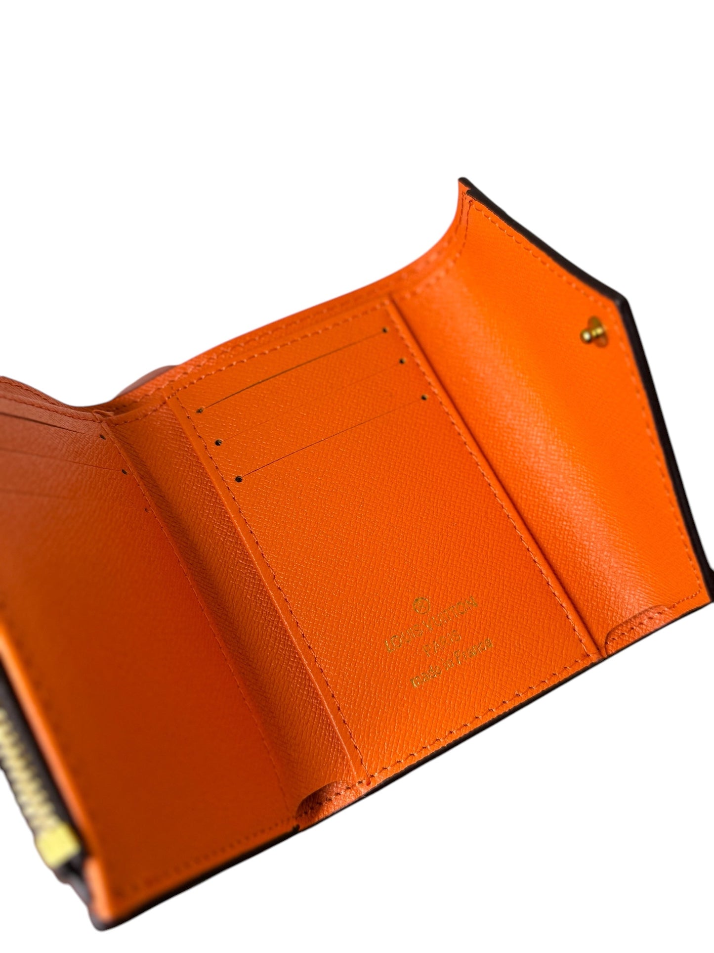 Damen Geldbeutel trendig & elegant in der Farbe Braun/Orange klein