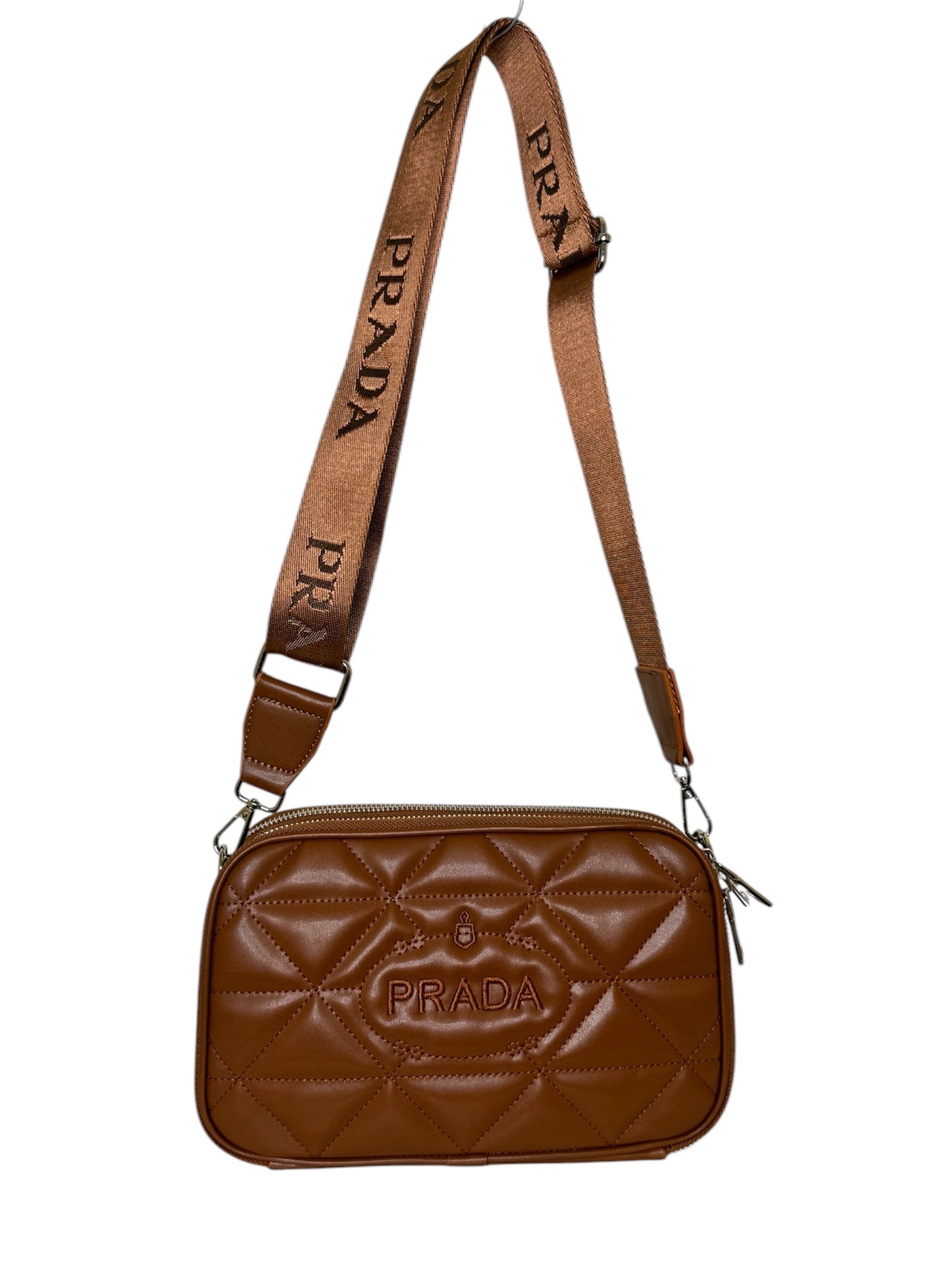 Damen Handtasche trendig & elegant in der Farbe Braun