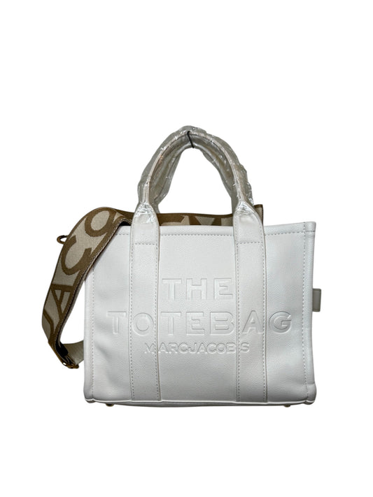 Damen Handtasche trendig & elegant in der Farbe Weiß
