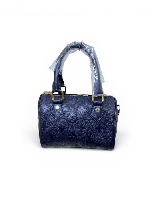 Damen Handtasche trendig & elegant in der Farbe Dunkelblau 16cm
