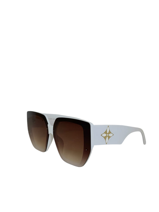 Damen Sonnenbrille trendig & elegant in der Farbe Weiß