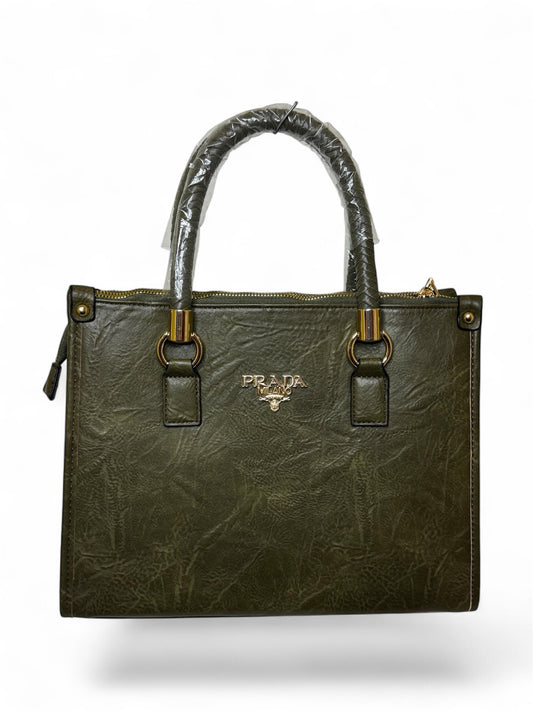 Damen Handtasche trendig & elegant in der Farbe Olivgrün