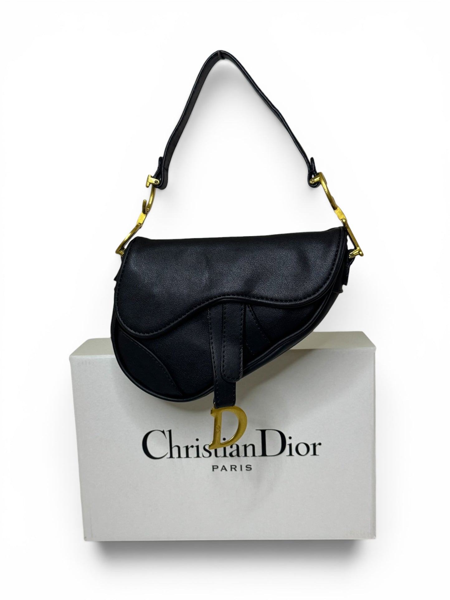 Damen Handtasche trendig & elegant in der Farbe Schwarz Mini