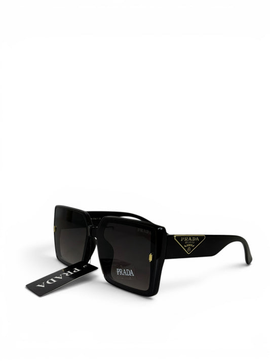 Damen Sonnenbrille trendig & elegant in der Farbe Schwarz