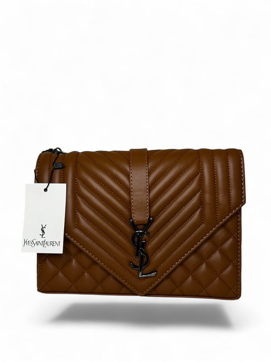 Damen Handtasche trendig & elegant in der Farbe Braun/Schwarze Details