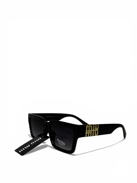 Damen Sonnenbrille trendig & elegant in der Farbe Schwarz