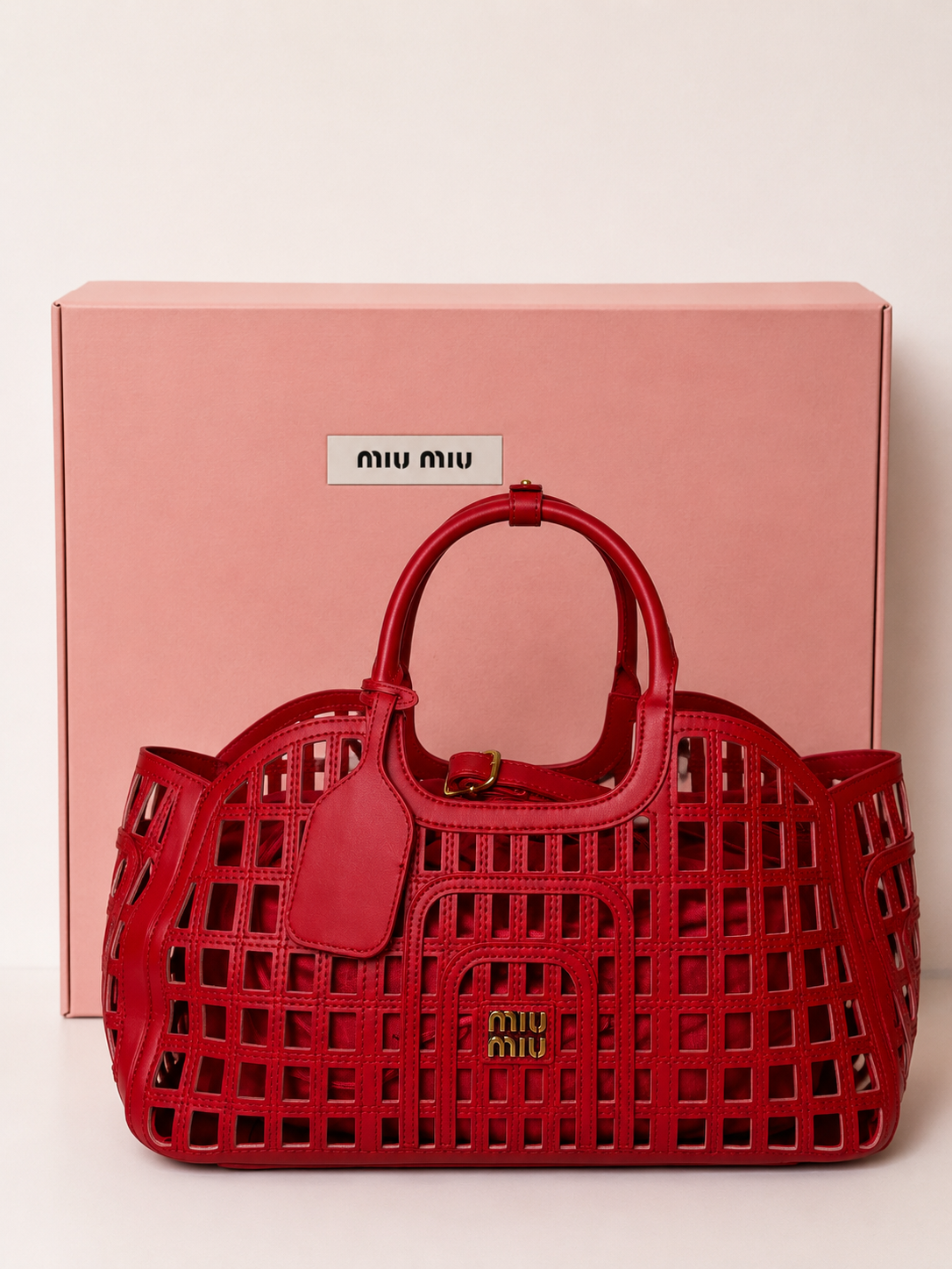 Damen Handtasche trendig & elegant in der Farbe Rot