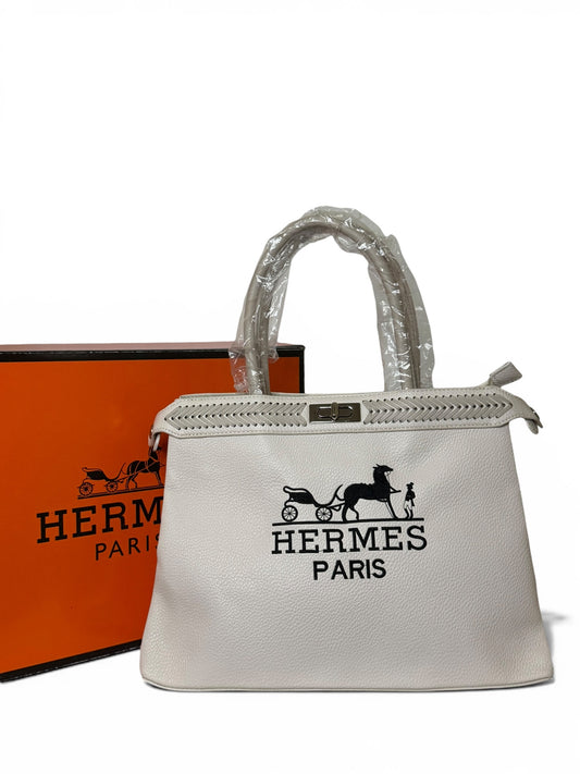 Damen Handtasche trendig & elegant in der Farbe Taupe