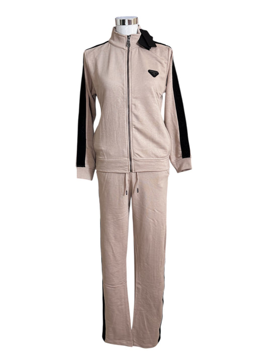 Unisex Zweiteiler Set Trendig & Elegant in der Farbe Beige