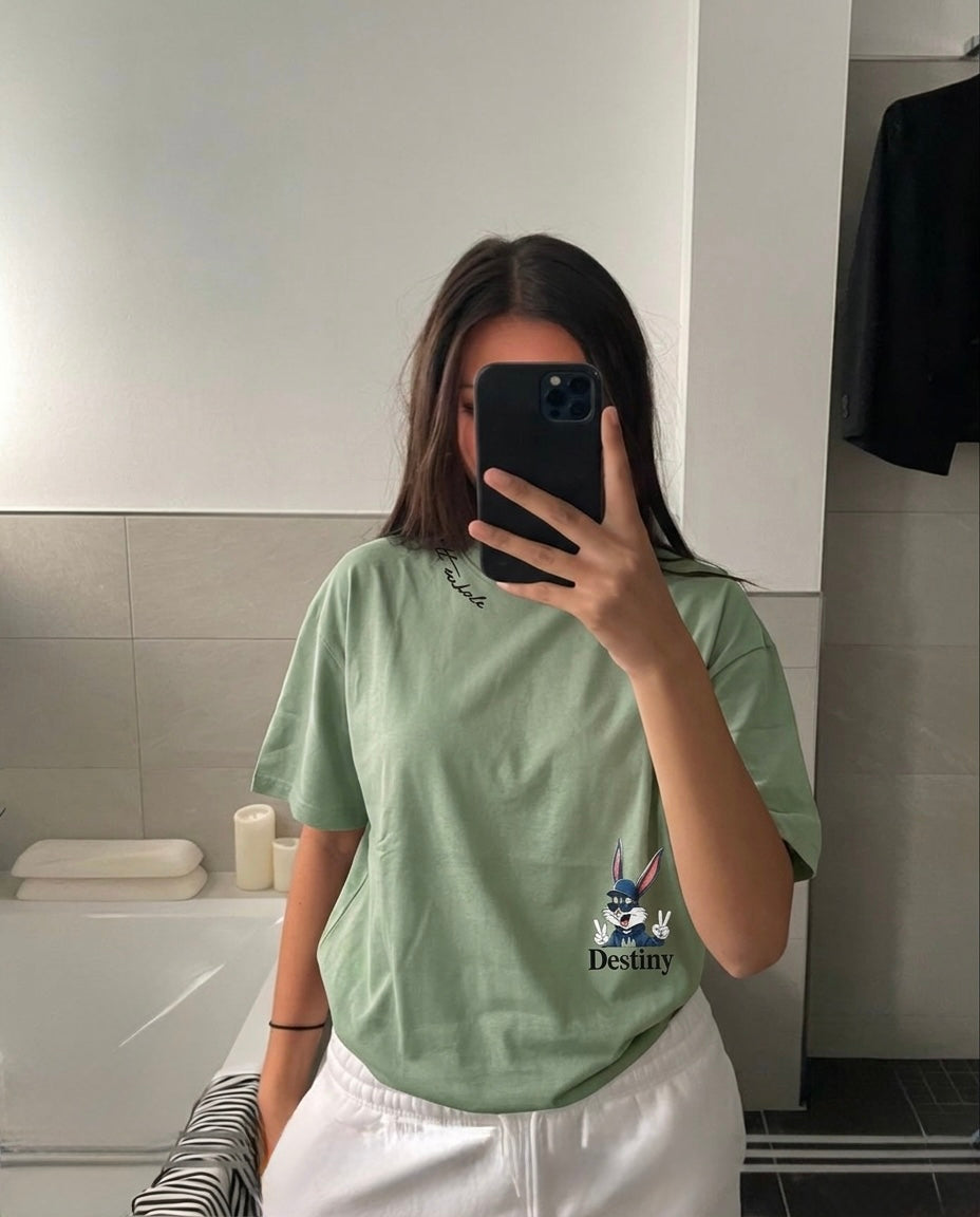 Unisex T-Shirt in Grün mit Bunny Print, Trendy & Streetstyle Größe L