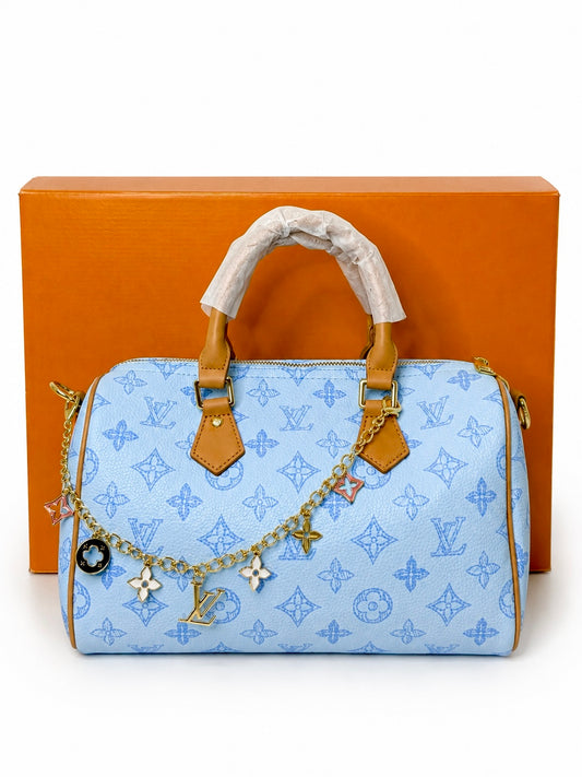 Damen Handtasche trendig & elegant in der Farbe Blau 30cm