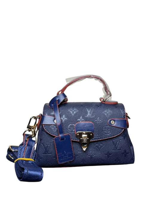 Damen Handtasche trendig & elegant in der Farbe Blau