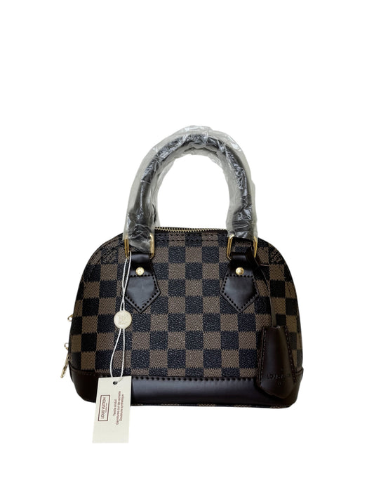 Damen Handtasche trendig & elegant in der Farbe Braun