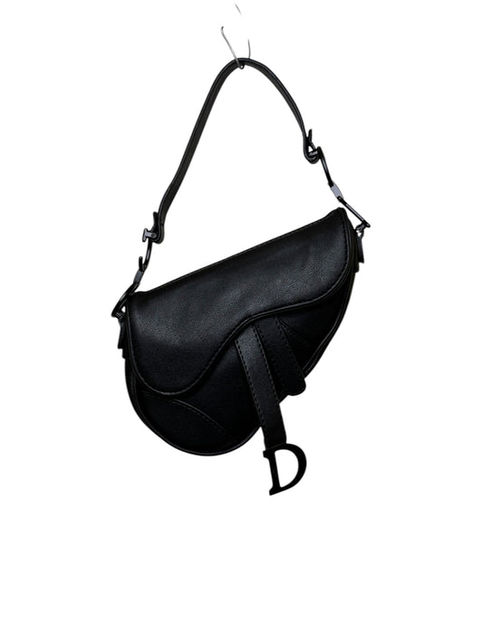 Damen Handtasche trendig & elegant in der Farbe Schwarz/Details Schwarz Mini