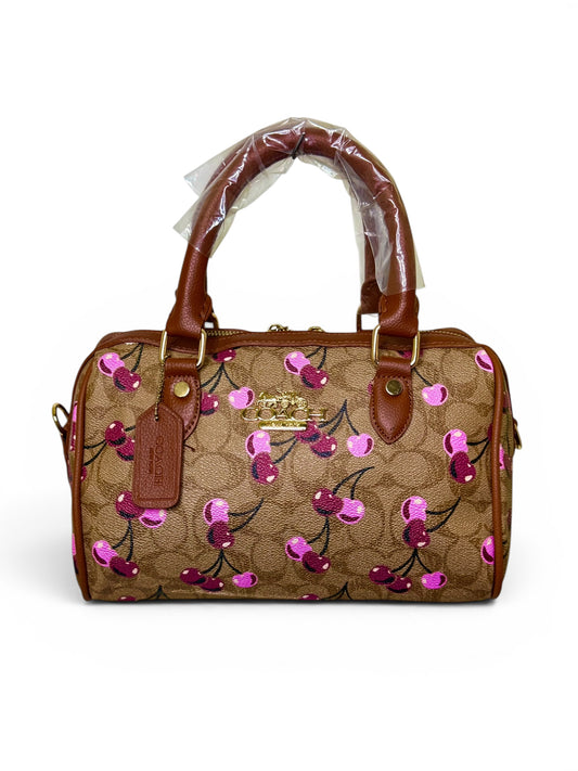Damen Handtasche trendig & elegant in der Farbe Kaffee/kirschen