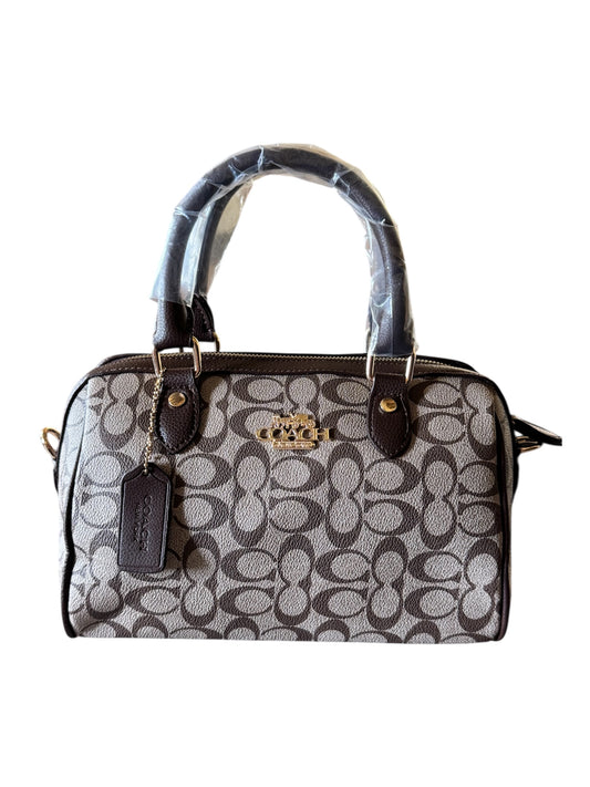 Damen Handtasche trendig & elegant in der Farbe Braun