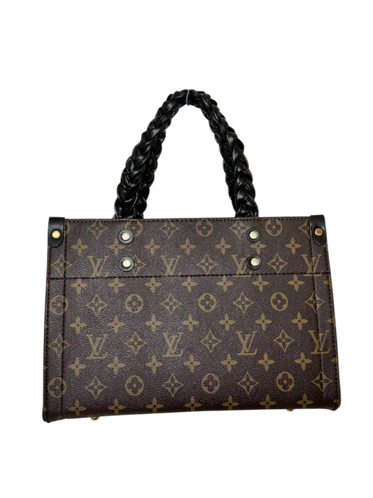 Damen Handtasche trendig & elegant in der Farbe Braun/ Schwarz geflochten