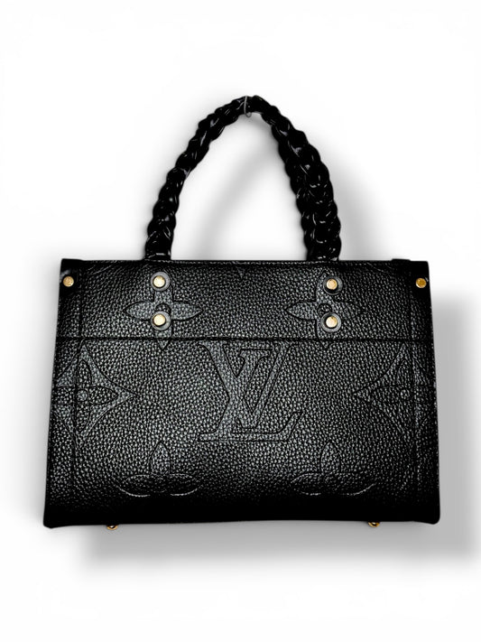 Damen Handtasche trendig & elegant in der Farbe Schwarz geflochten