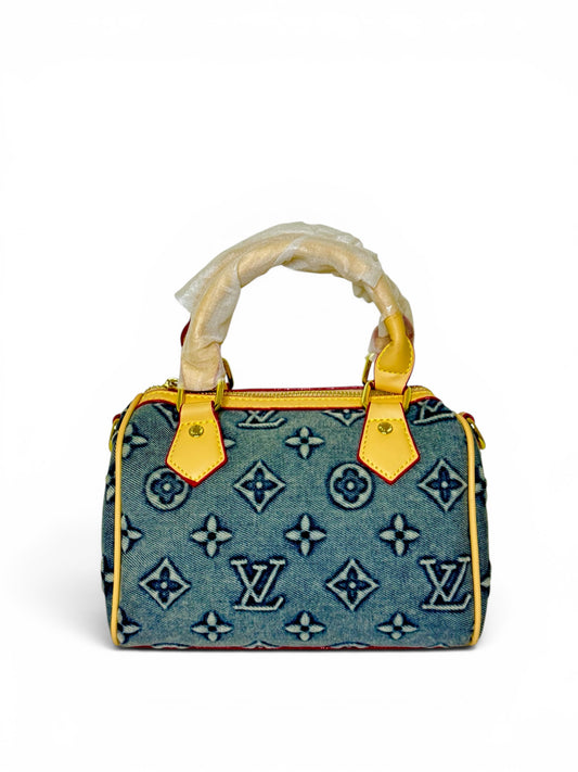 Damen Handtasche trendig & elegant in der Farbe Beige/Jeans 20cm