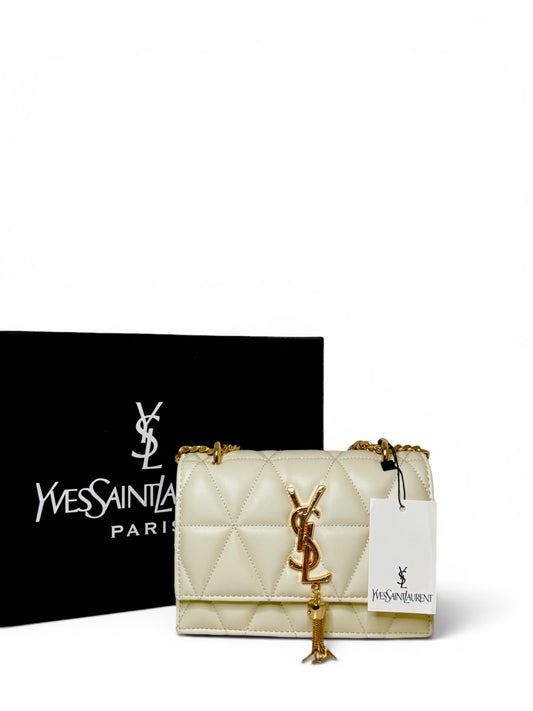 Damen Handtasche trendig & elegant in der Farbe Beige