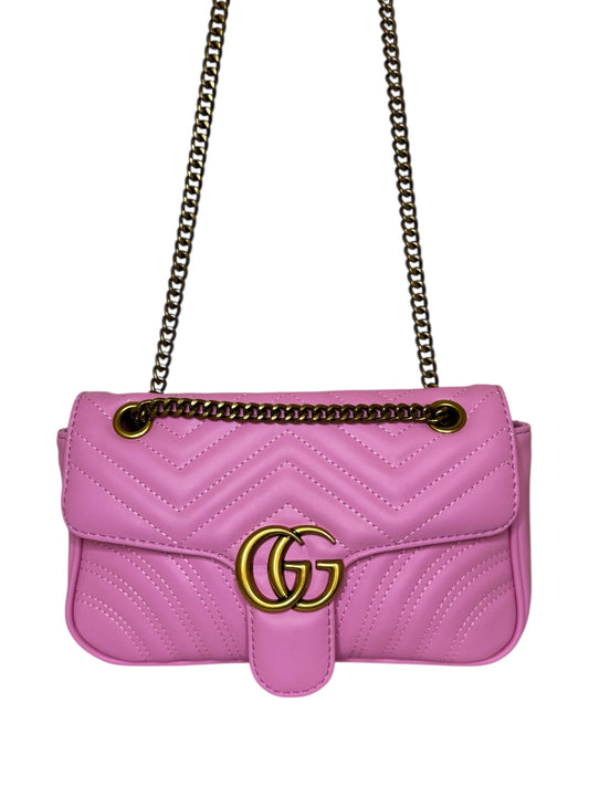 Damen Umhängetasche trendig & elegant in der Farbe Rosa/Pink