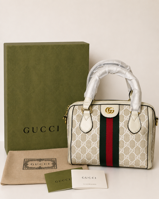 Damen Handtasche trendig & elegant in der Farbe Beige