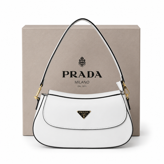 Damen Handtasche trendig & elegant in der Farbe Weiß