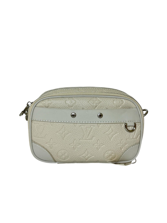 Damen Umhängetasche trendig & elegant in der Farbe Beige Klein