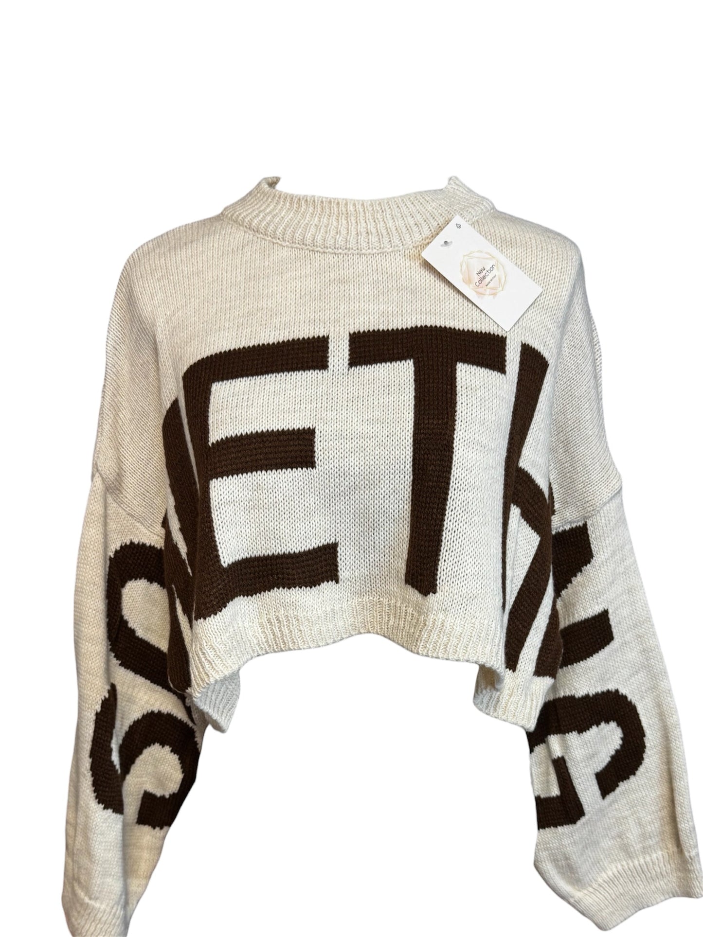 Cremefarbener Crop-Strickpullover „SOMETHING“ mit dunkelbrauner Schrift Größe One size