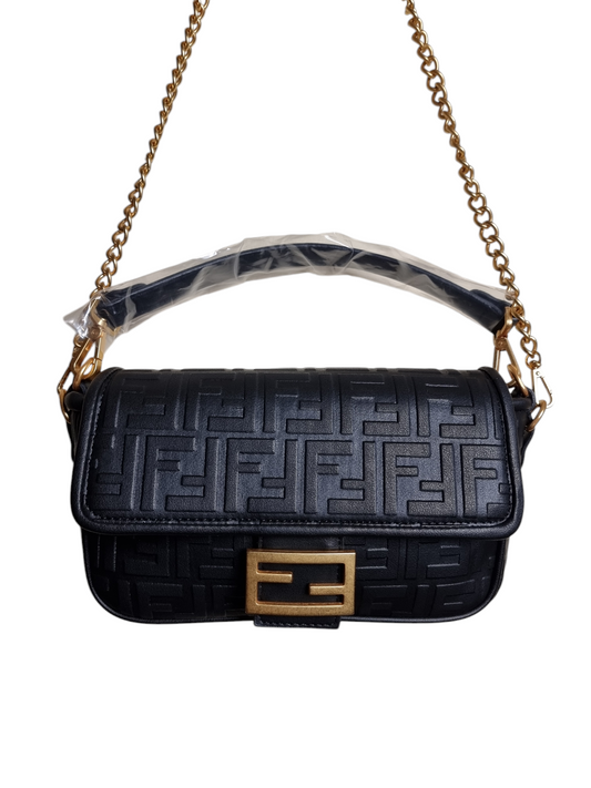 Damen Handtasche trendig & elegant in der Farbe Schwarz